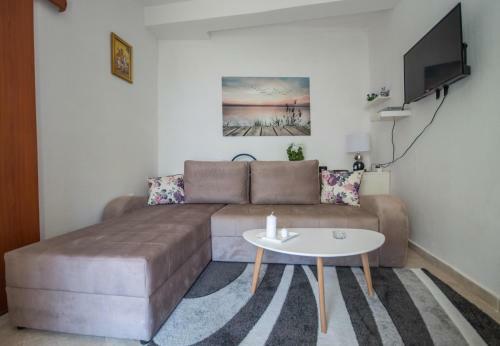 Aneta Apartments