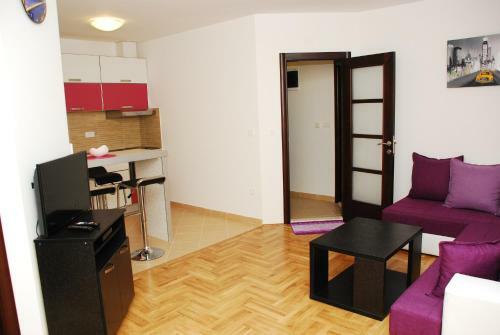 Azzuro Lux Apartments