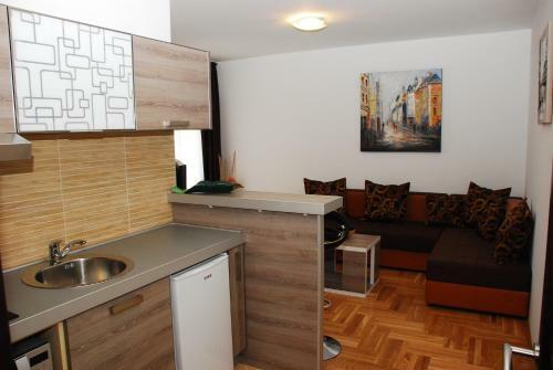 Azzuro Lux Apartments