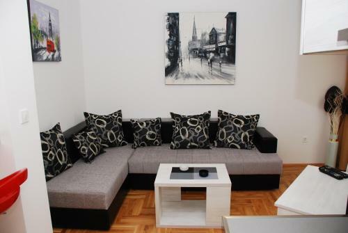 Azzuro Lux Apartments