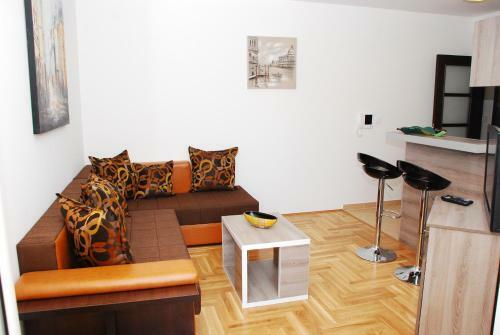 Azzuro Lux Apartments