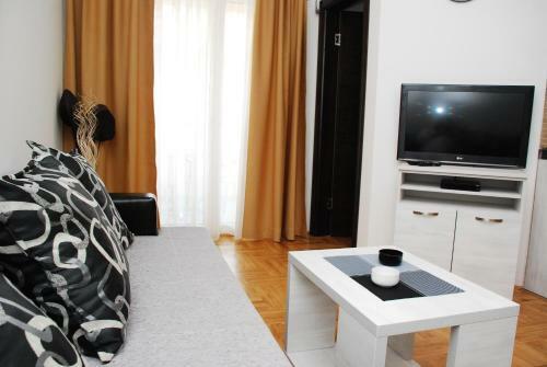 Azzuro Lux Apartments