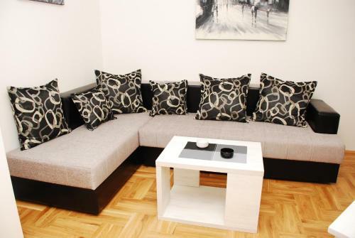Azzuro Lux Apartments