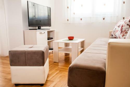 Azzuro Lux Apartments