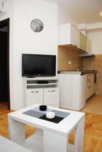 Azzuro Lux Apartments