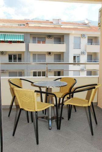 Azzuro Lux Apartments