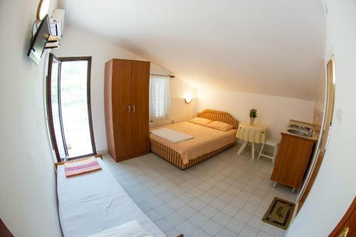 Hostal Guest House Mira