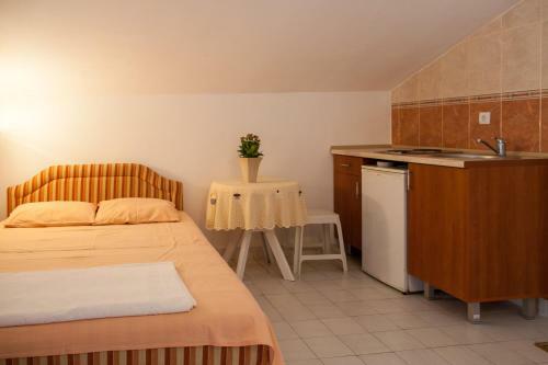 Hostal Guest House Mira