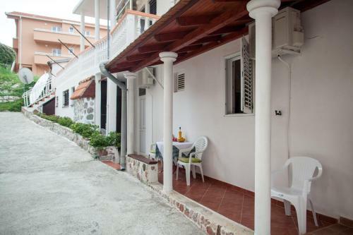 Hostal Guest House Mira