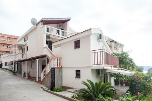 Hostal Guest House Mira