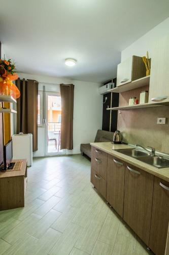 Apartmani Barovi? Be?i?i