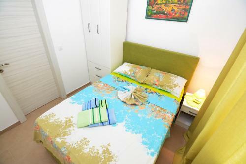 Hostal Holiday Home Cattaro