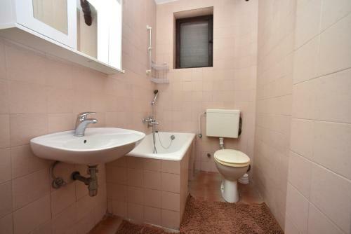 Hostal Mg Apartment