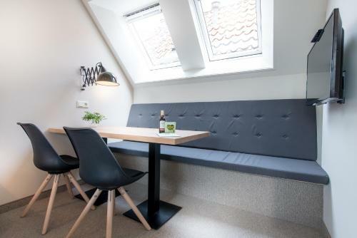 Hotel Leut Koffiebar & Logies