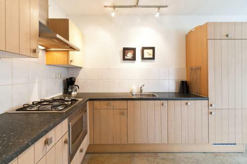 Lodge Boathouse Suburban Amsterdam