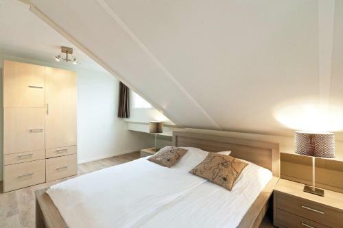 Lodge Boathouse Suburban Amsterdam