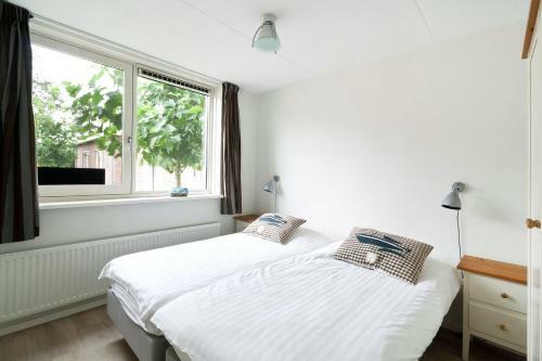 Lodge Boathouse Suburban Amsterdam