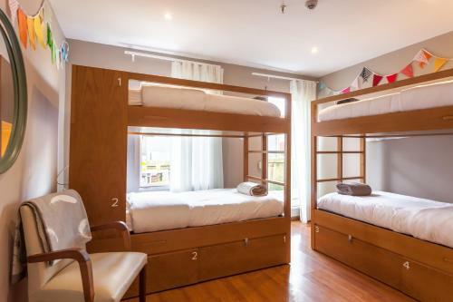 Bed & Breakfast Being Porto Hostel