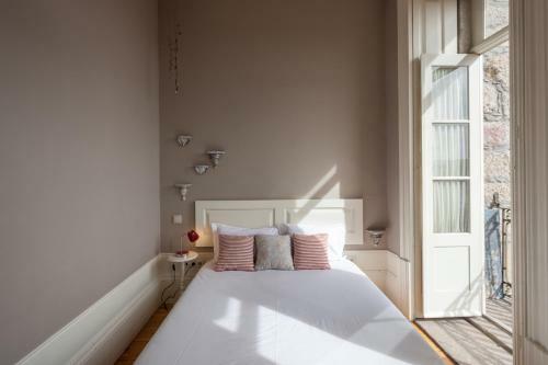 Bed & Breakfast Being Porto Hostel