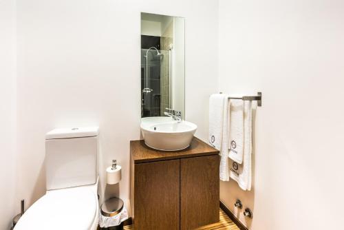 Hostal Lounge Inn Guest House