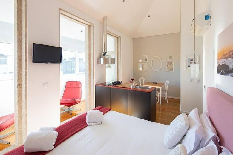 Hostal La Maison Pinheiro Guest House