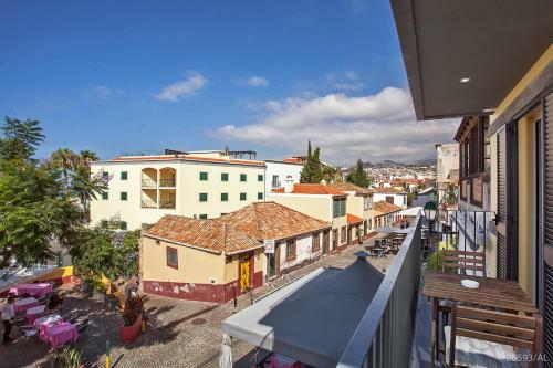 Zona Velha Apartments By An Island Apart