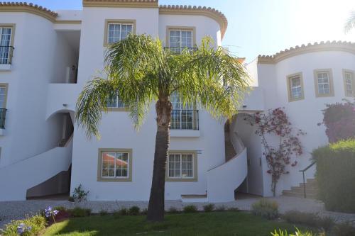 Ocean Club Apartment