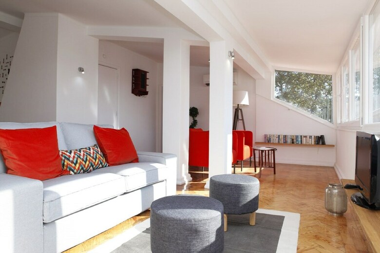 Cascais Downtown Apartment With Sea View