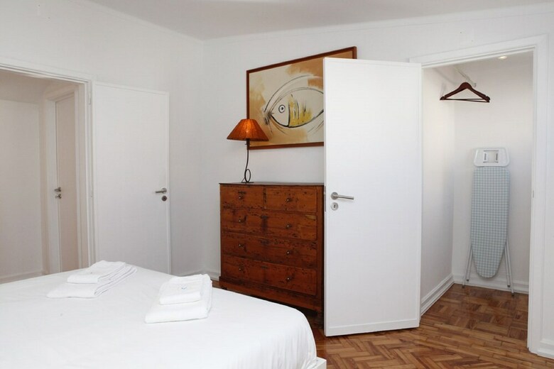 Cascais Downtown Apartment With Sea View