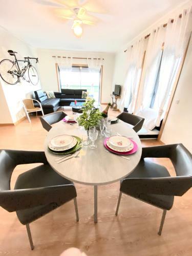Hostal Zenit Guest House