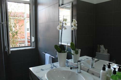 Hostal The Sky Lofts Lisbon - Guesthouse