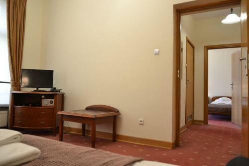 Hotel ?azienkowski