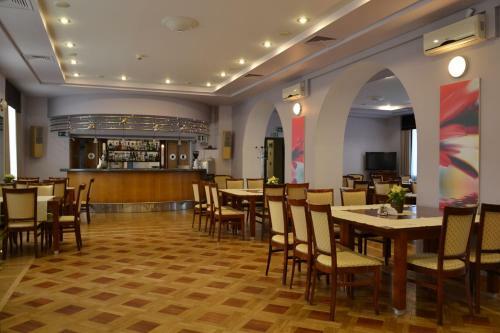 Hotel ?azienkowski