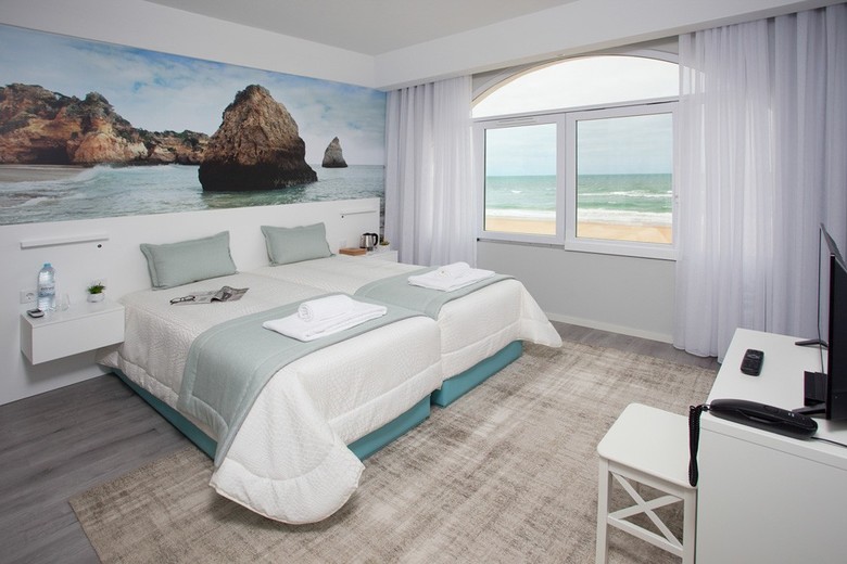 Hostal Luxury Beach Guest House