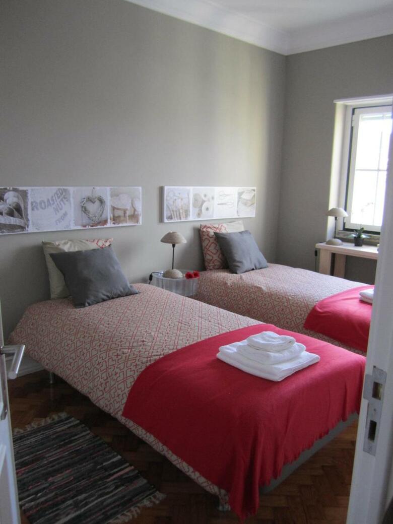 Hostal Alvalade II Guest House