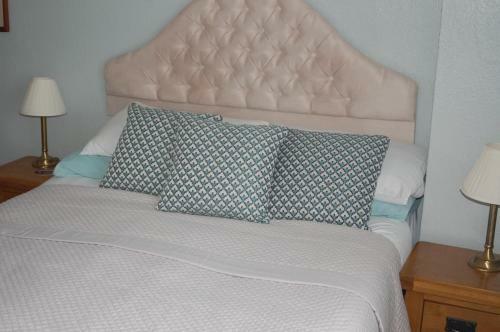 Bed & Breakfast Knights Rest