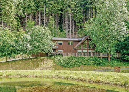 Penvale Lake Lodges