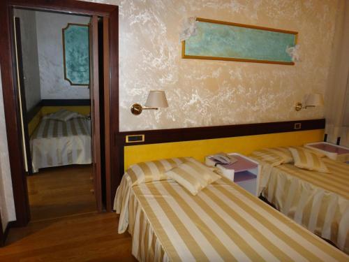 Hotel Benny