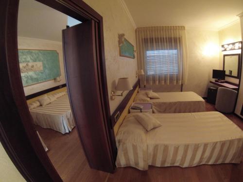 Hotel Benny