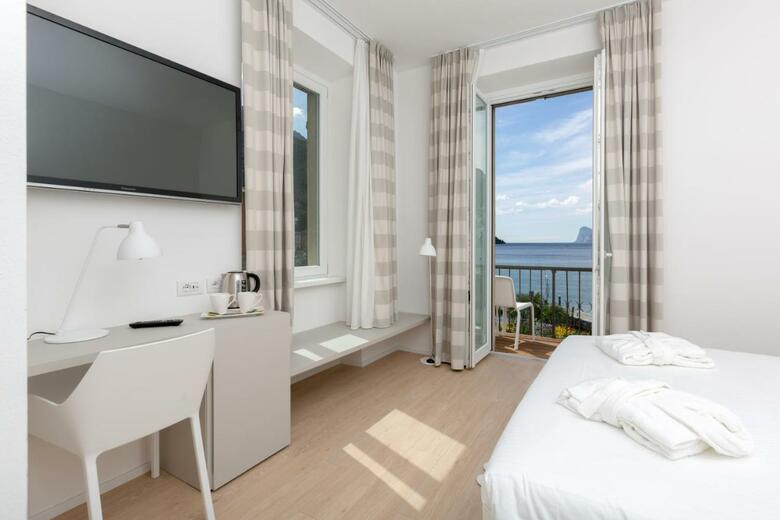 Hotel Lago Di Garda