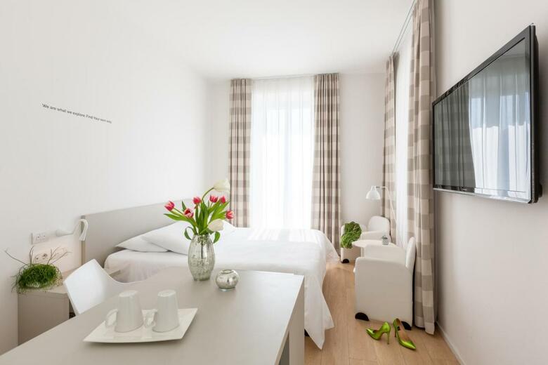Hotel Lago Di Garda