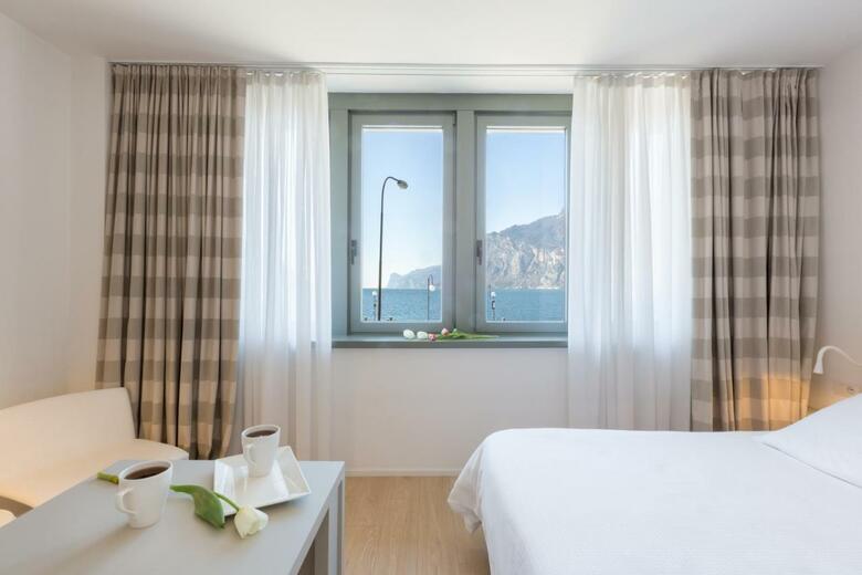 Hotel Lago Di Garda