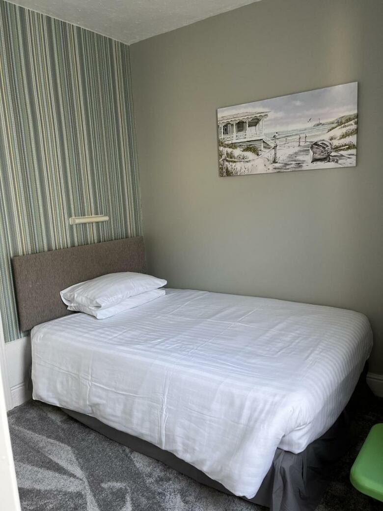 Hostal California Guest House