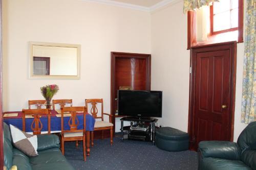 Townhouse Apartments
