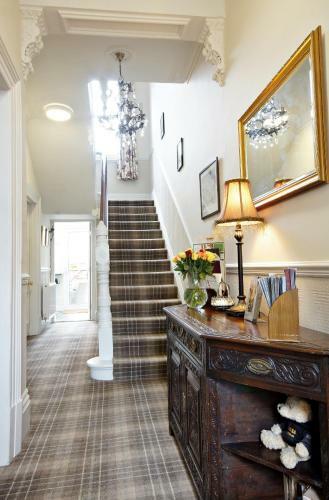 Hostal Bronte Guest House