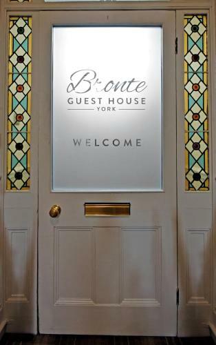 Hostal Bronte Guest House
