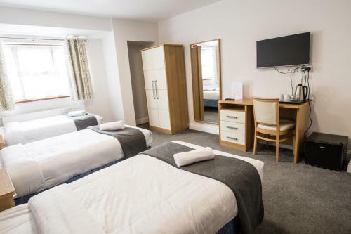 Hostal Rosalee Hotel