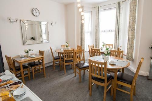 Hostal Rosalee Hotel