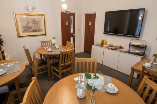 Hostal Rosalee Hotel