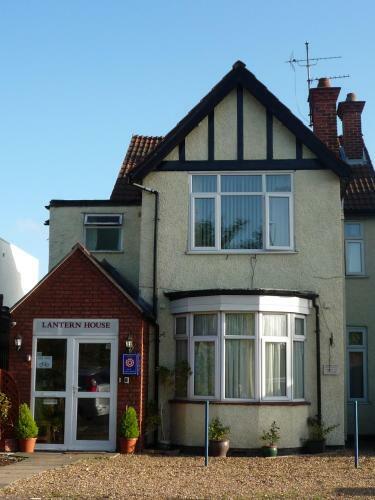 Hostal Lantern House